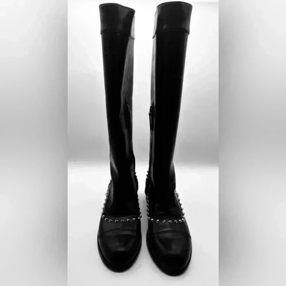 ALEXANDER McQUEEN Black Leather Metal Stud Detail Round-Toe Knee Boots 38 New* - Picture 3 of 16